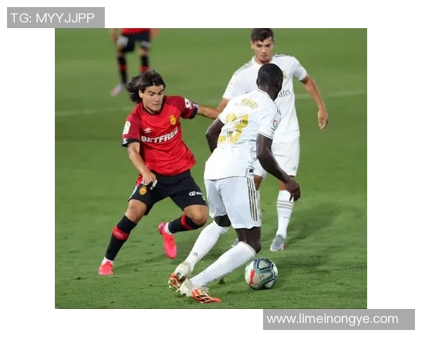 贝拉拉：从天赋少年到足球巨星的成长之路与未来展望